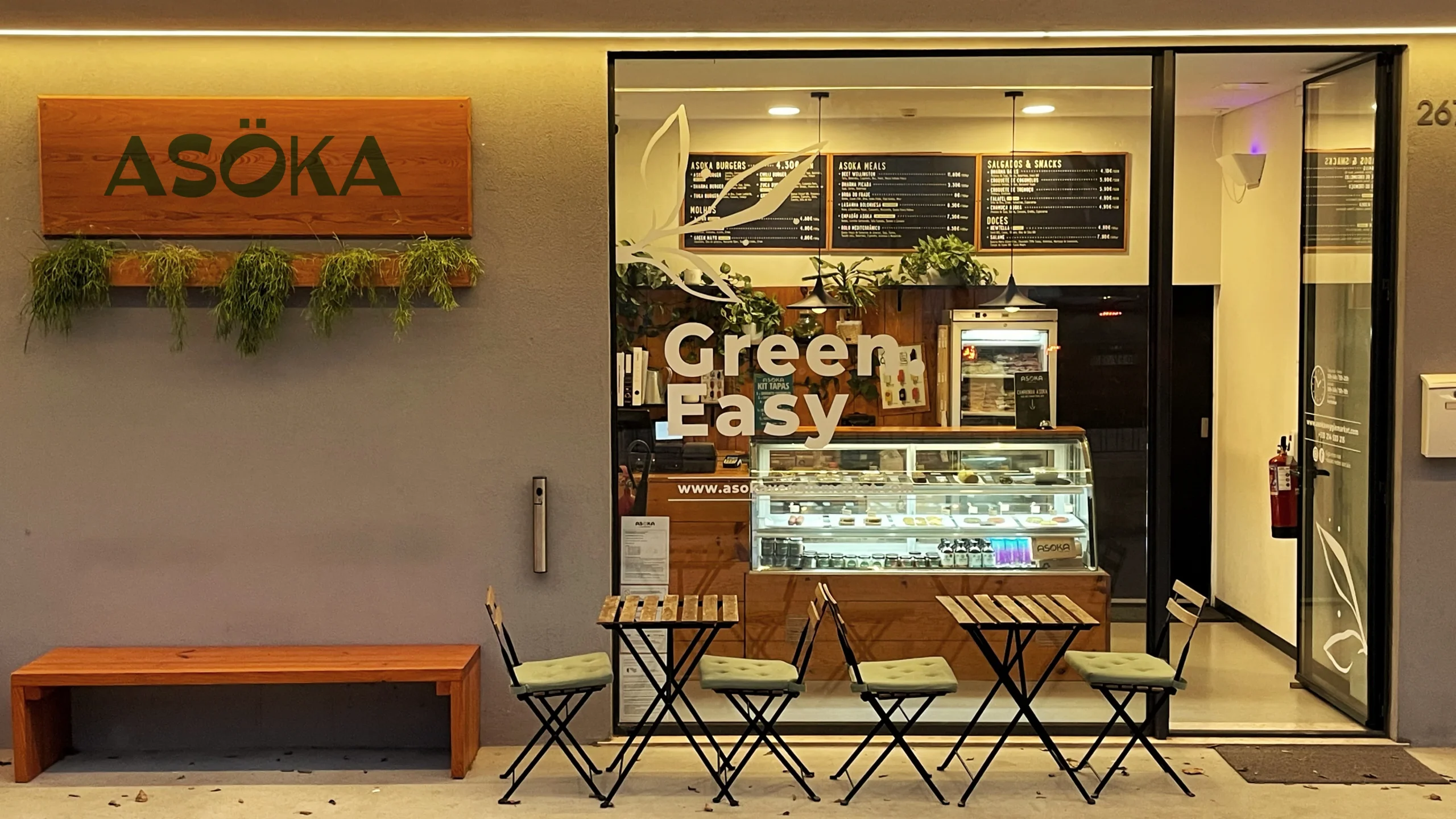 ASÖKA store front in Parede
